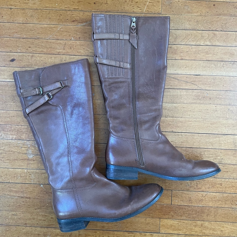 Trotters Chestnut Leather Heeled Boots